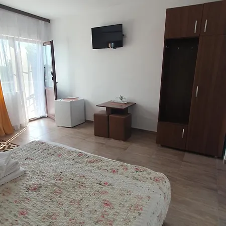 Konukevi Casa Roua